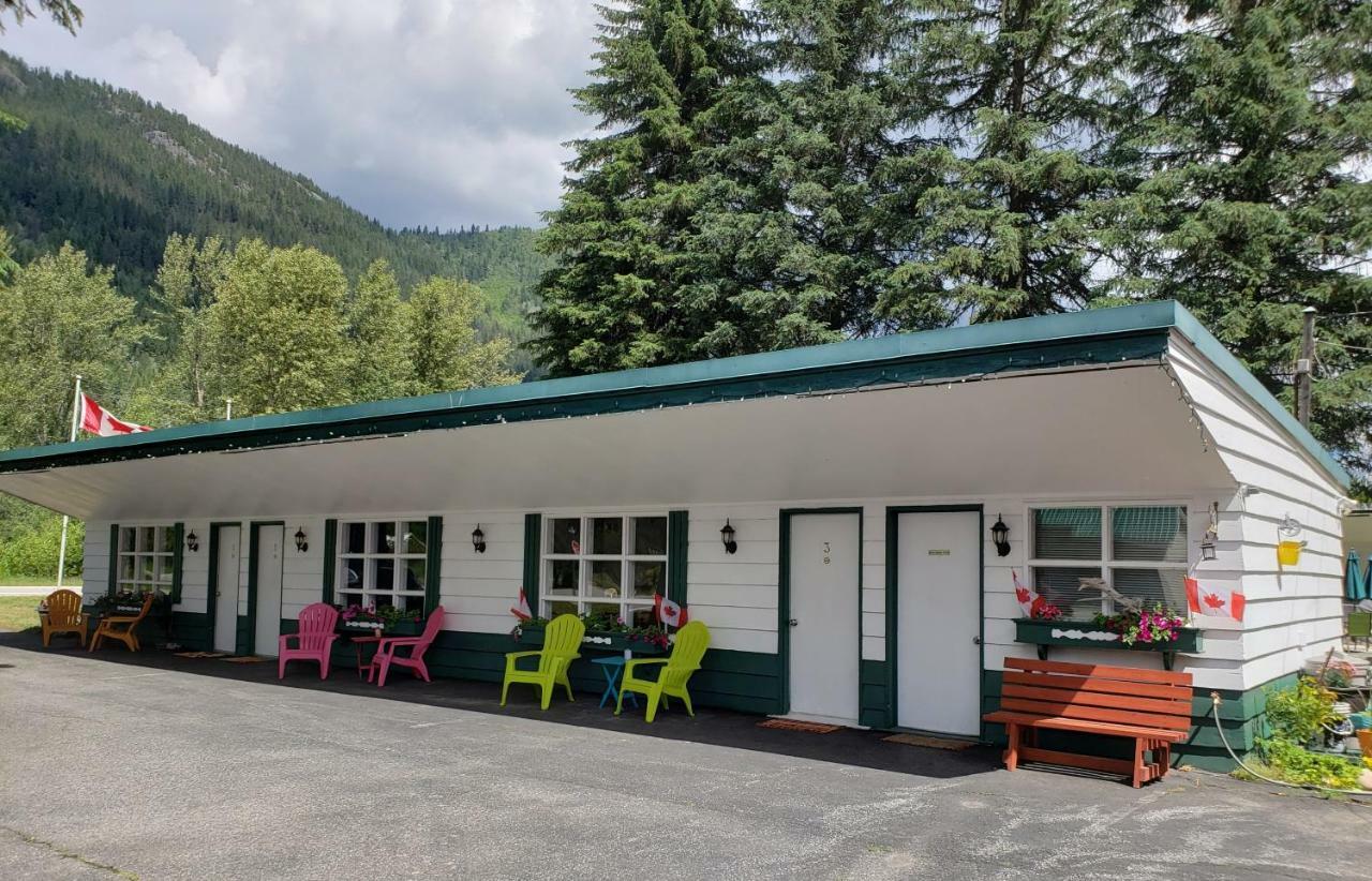 Reno Motel Salmo Eksteriør billede